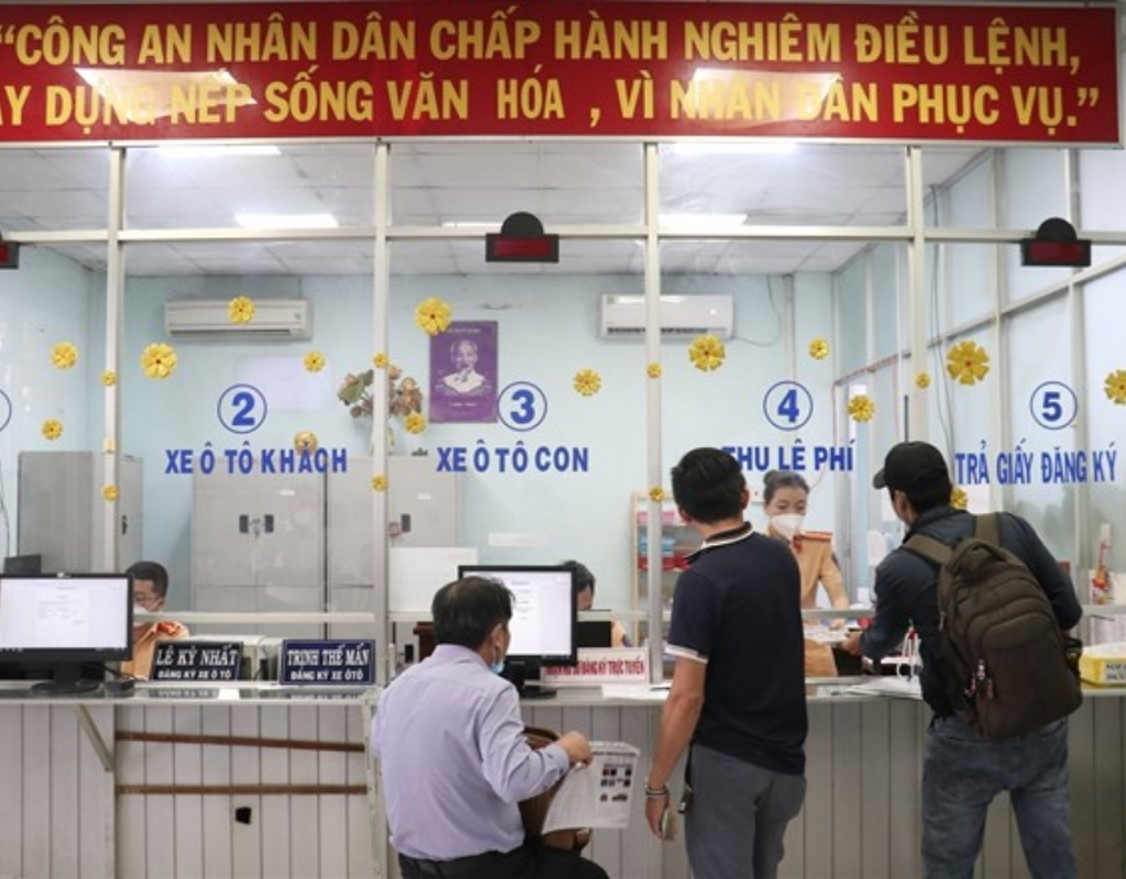 Nếu không đăng ký online được chủ sở hữu có thể đến các địa điểm nộp hồ sơ trực tiếp