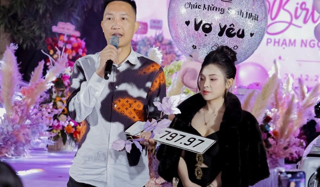 Huấn chi mạnh tay mua biển số xe VIP tặng vợ nhân ngày sinh nhật