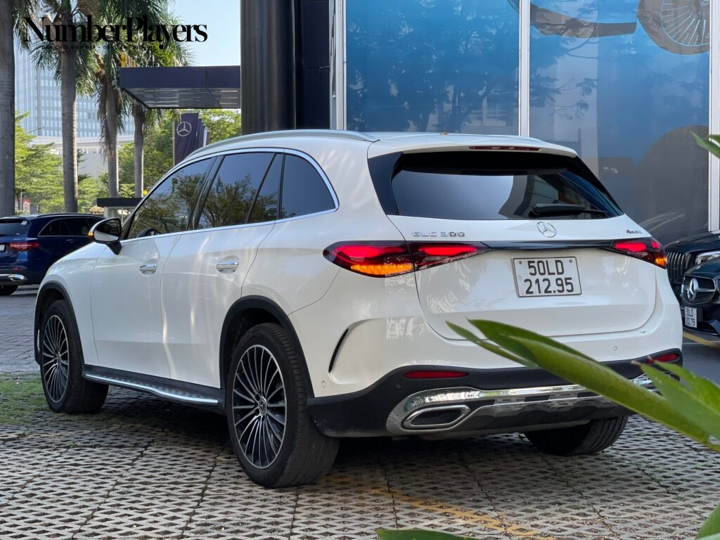 Mercedes-Benz GLC 300 lướt mất đến 52% giá trị trong vòng 5 năm