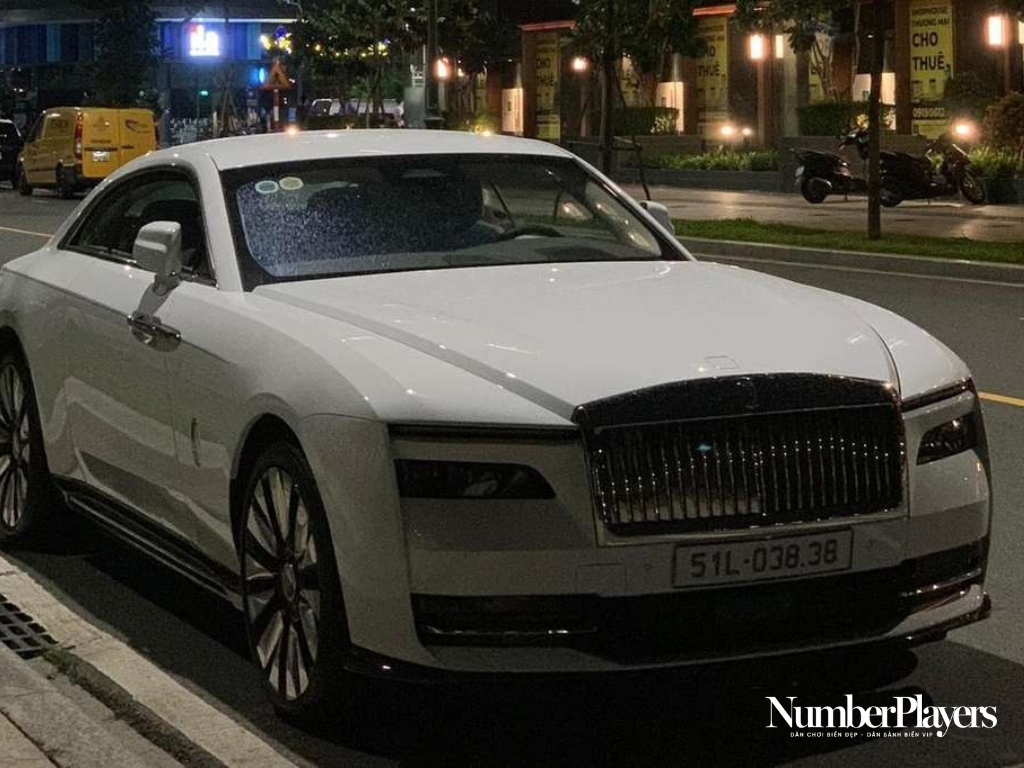 Rolls-Royce Spectre của Minh Nhựa chính thức ra biển 51L-038.38