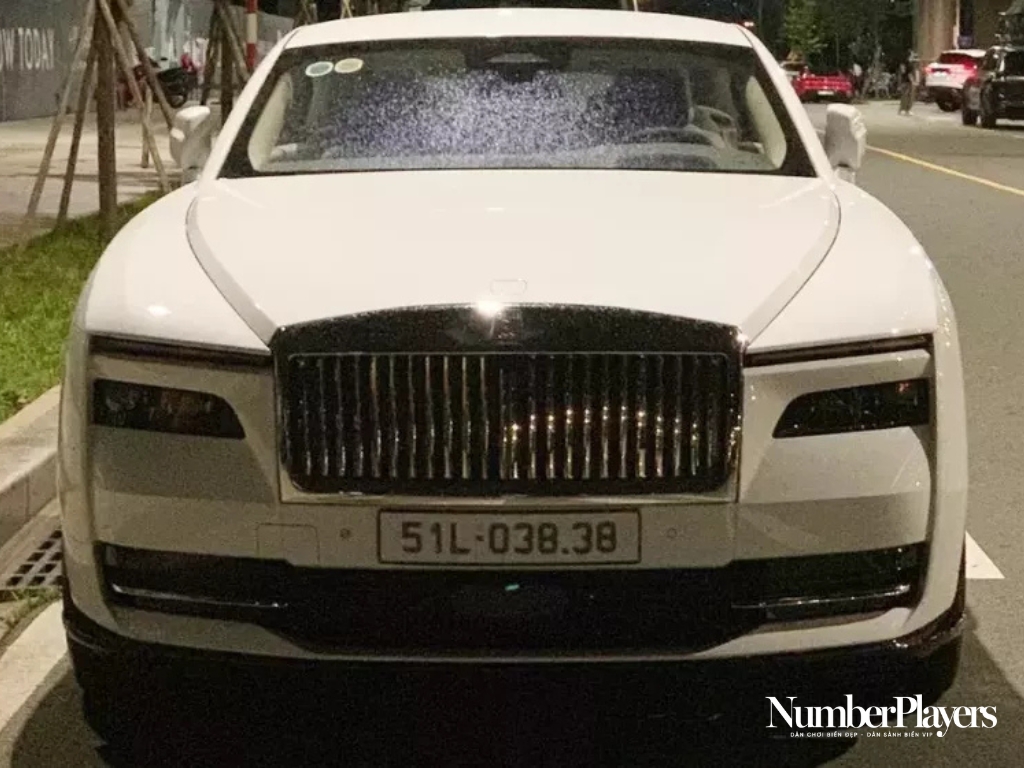 Rolls-Royce Spectre của Minh Nhựa chính thức ra biển 51L-038.38