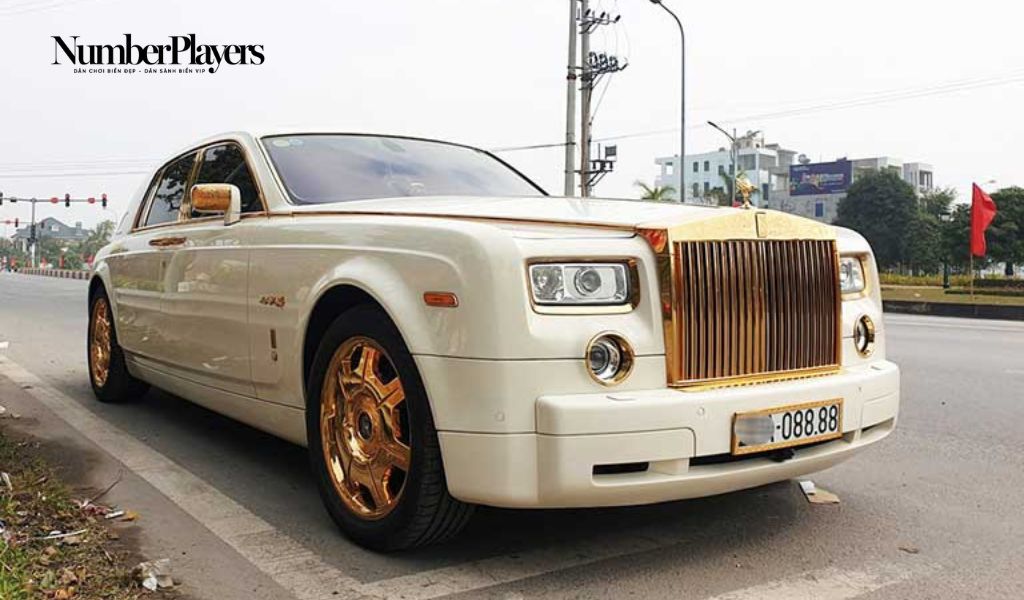 Rolls-Royce Rồng ở Hải Dương được cho là thuộc đời 2007 mang biển số tứ quý 8